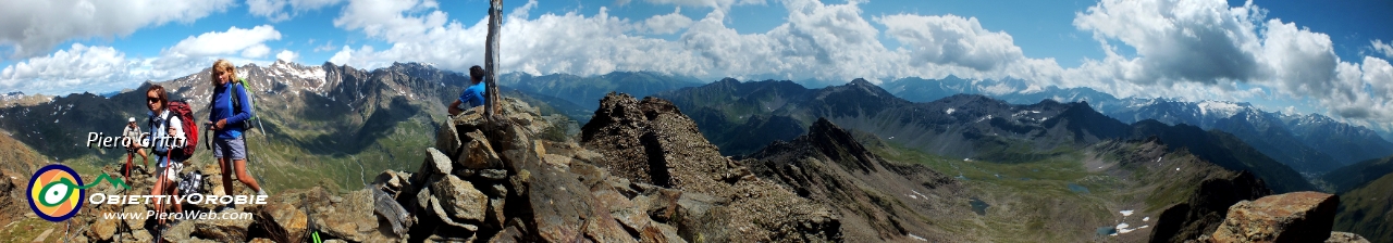 41 Panoramica dalla vetta della Punta d'Ercavallo (3068 m.).jpg